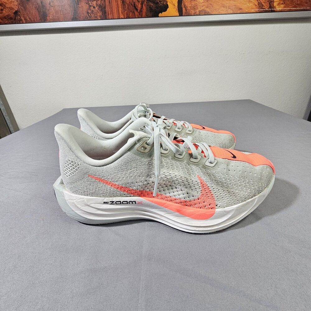 Nike Pegasus Plus Light Bone Bright Crimson Running Shoes FQ7261-001 Woman Size8